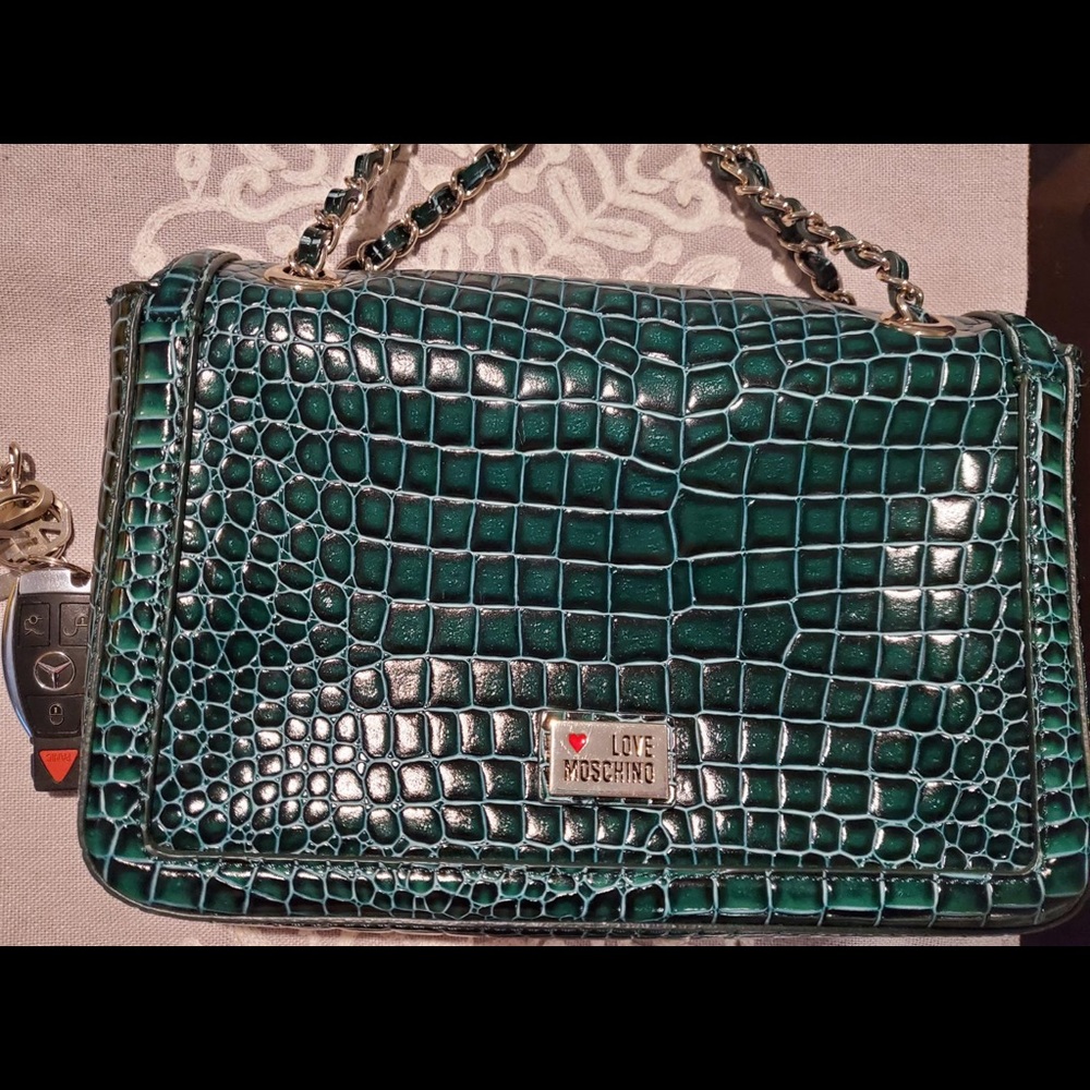 love Moschino handbag almost brand new - Picture 2 of 15